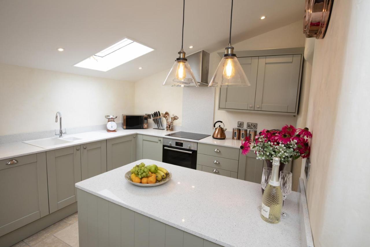 Thirley Cotes Farm Cottages Scarborough Bagian luar foto