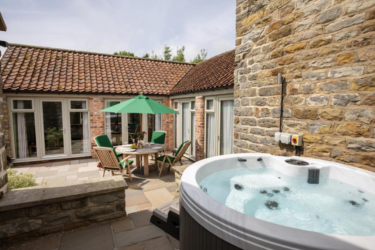 Thirley Cotes Farm Cottages Scarborough Bagian luar foto