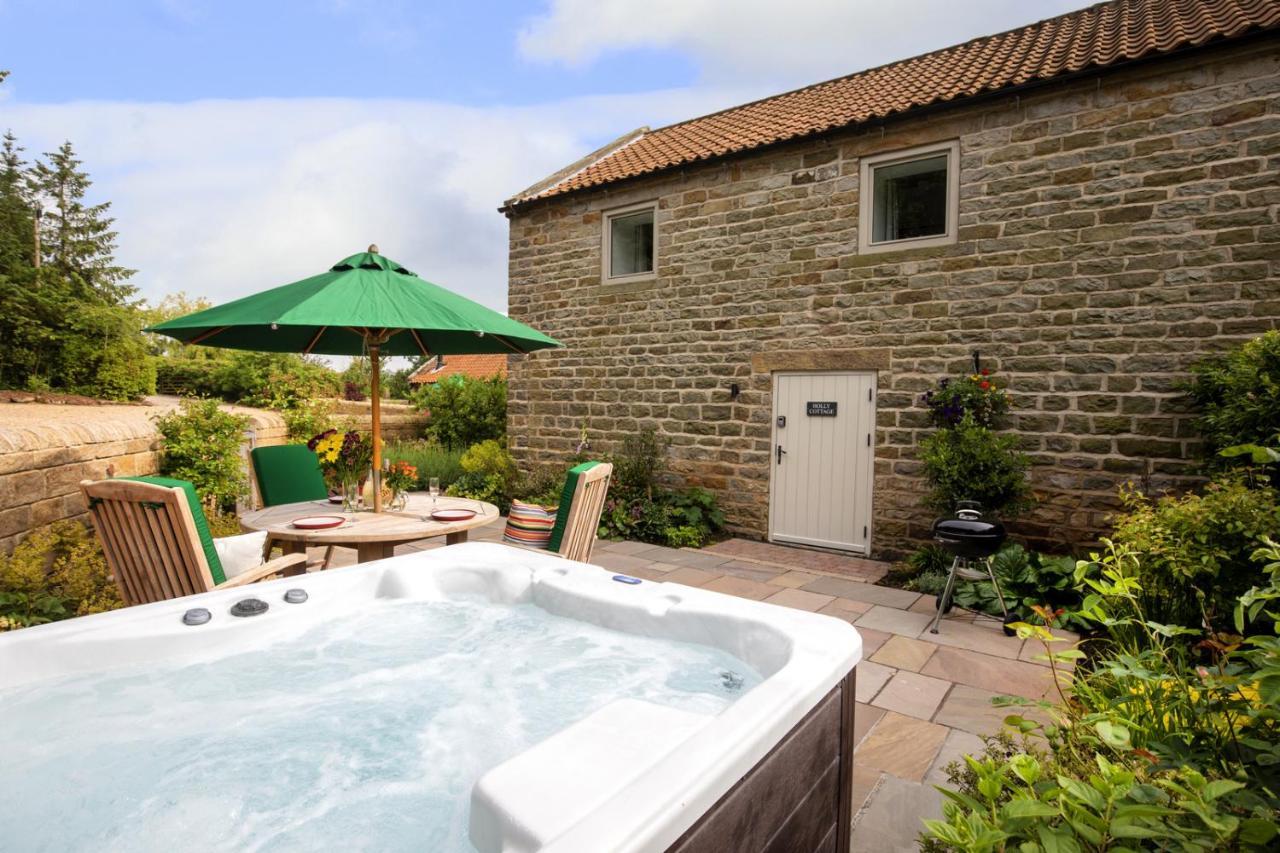 Thirley Cotes Farm Cottages Scarborough Bagian luar foto