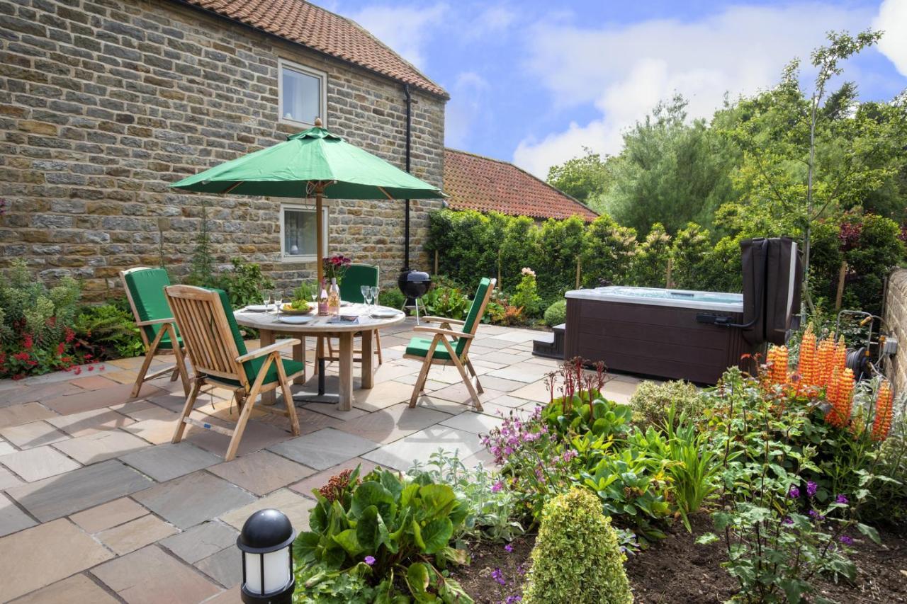 Thirley Cotes Farm Cottages Scarborough Bagian luar foto