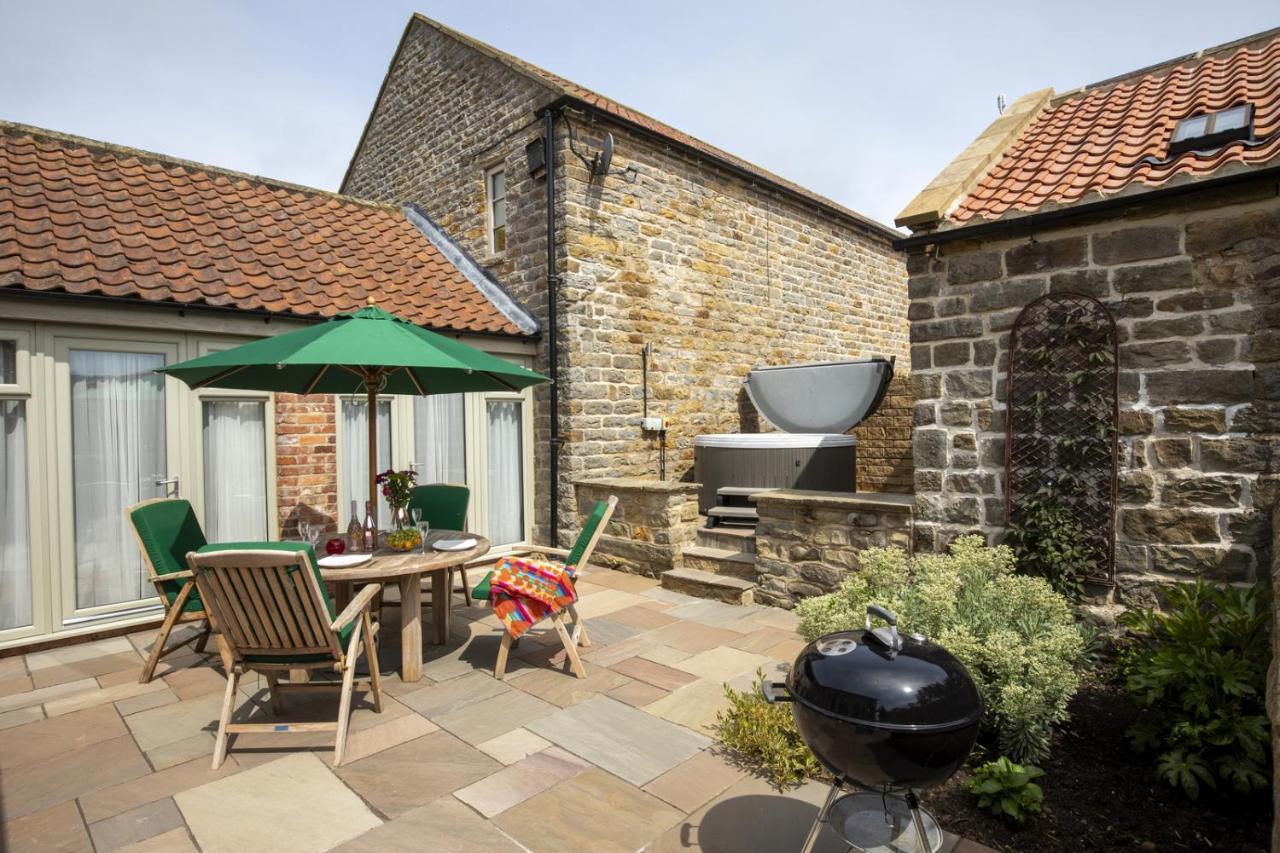 Thirley Cotes Farm Cottages Scarborough Bagian luar foto